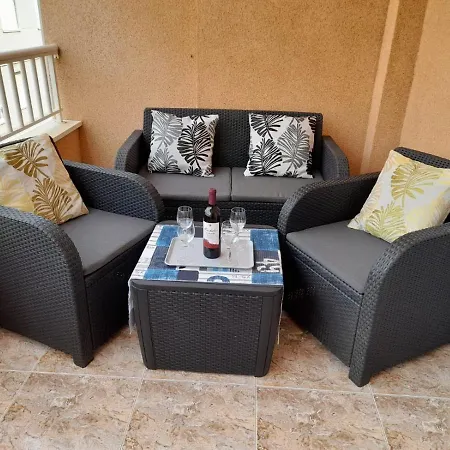 Luxury 2 Bedrooms With A Garage