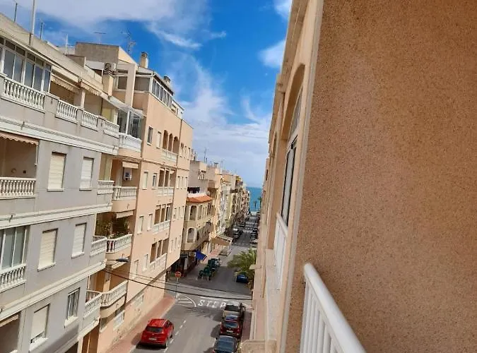 Luxury 2 Bedrooms With A Garage *