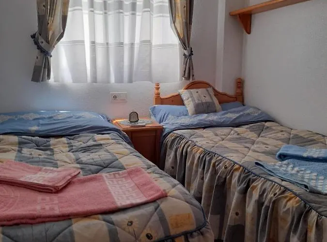 Luxury 2 Bedrooms With A Garage *