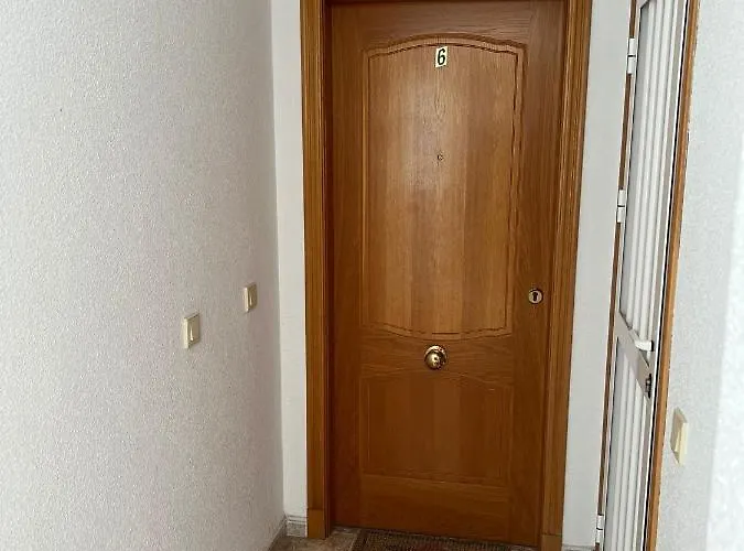 Luxury 2 Bedrooms With A Garage Lägenhet