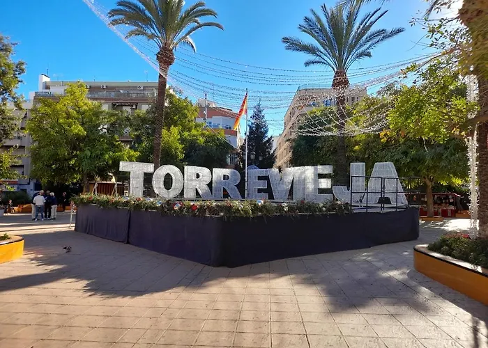 Lägenhet Luxury 2 Bedrooms With A Garage Torrevieja