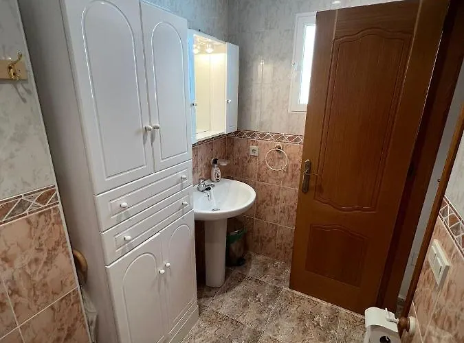 Luxury 2 Bedrooms With A Garage *