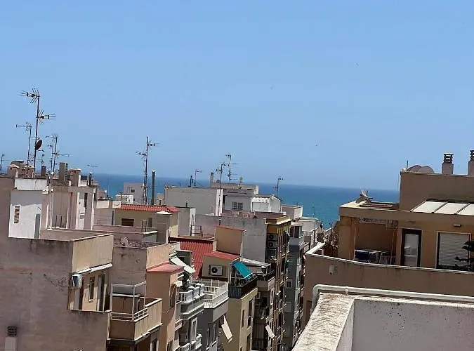 Luxury 2 Bedrooms With A Garage *